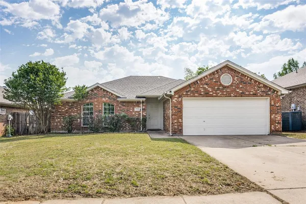 $264,000 | 308 Rock Hill Drive, Crowley, TX 76036
