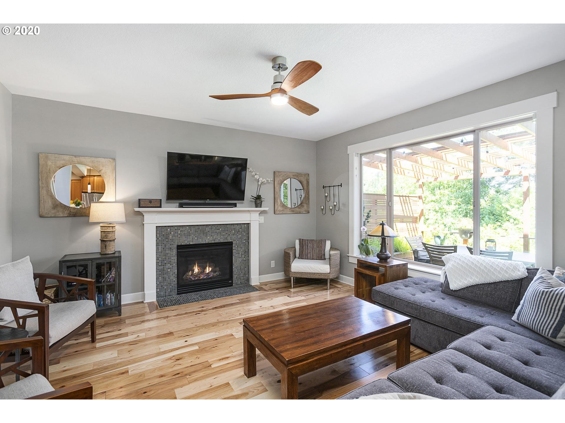 5843 Southwest Florida Street Portland, OR 97219 - Photo 14 of 32 Gallery Image 14