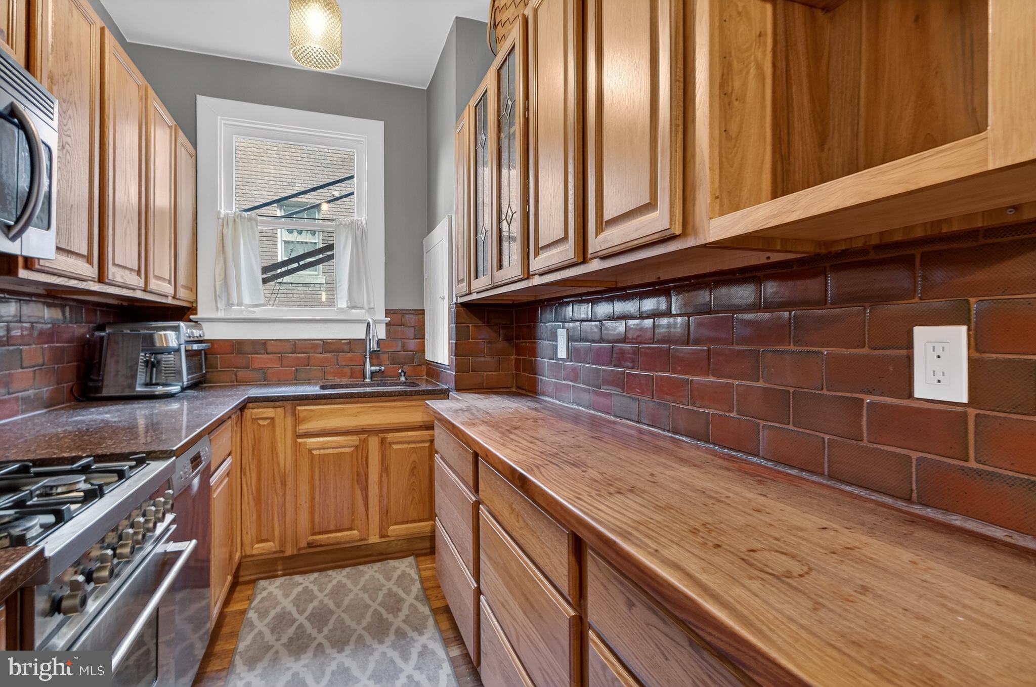 3022 Porter Street Northwest, Unit 102 Washington, DC 20008 - Photo 11 of 30