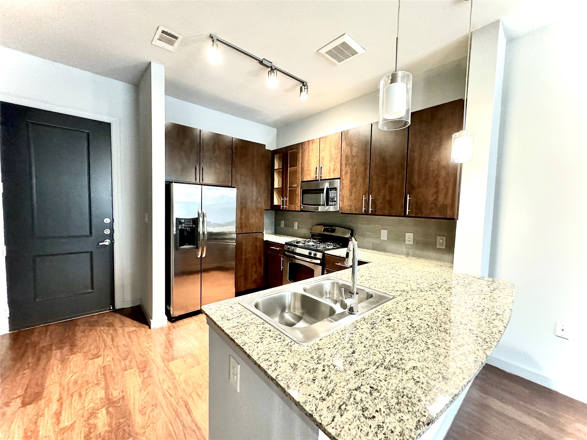 2525 McCue Road, Unit 443 Houston, TX 77056 - Photo 4 of 23
