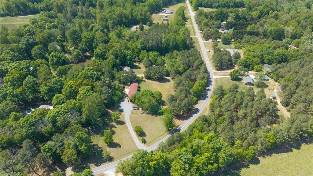 6705 Beale Road Snow Camp, NC 27349 - Photo 9 of 36