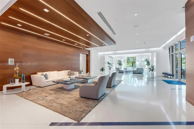 $6,700 | 300 Sunny Isles Boulevard, Unit 41603, Sunny Isles Beach, FL 33160