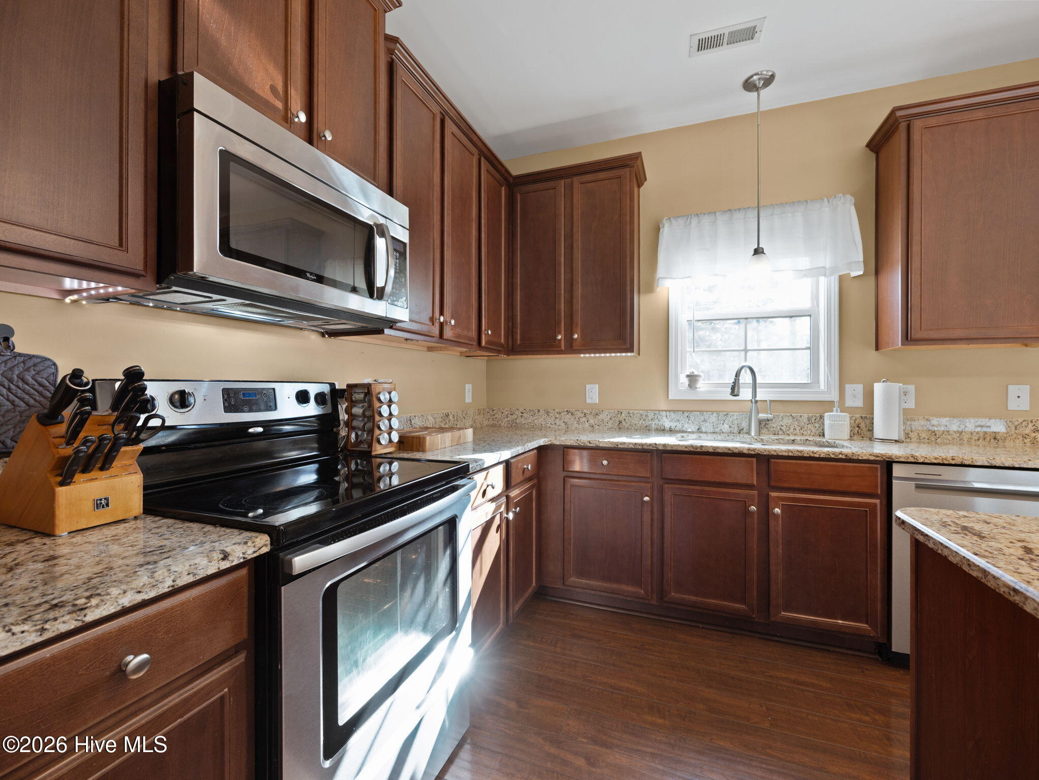 303 Merrick Way Hubert, NC 28539 - Photo 8 of 57 5-web-or-mls-303 Merrick Way 7