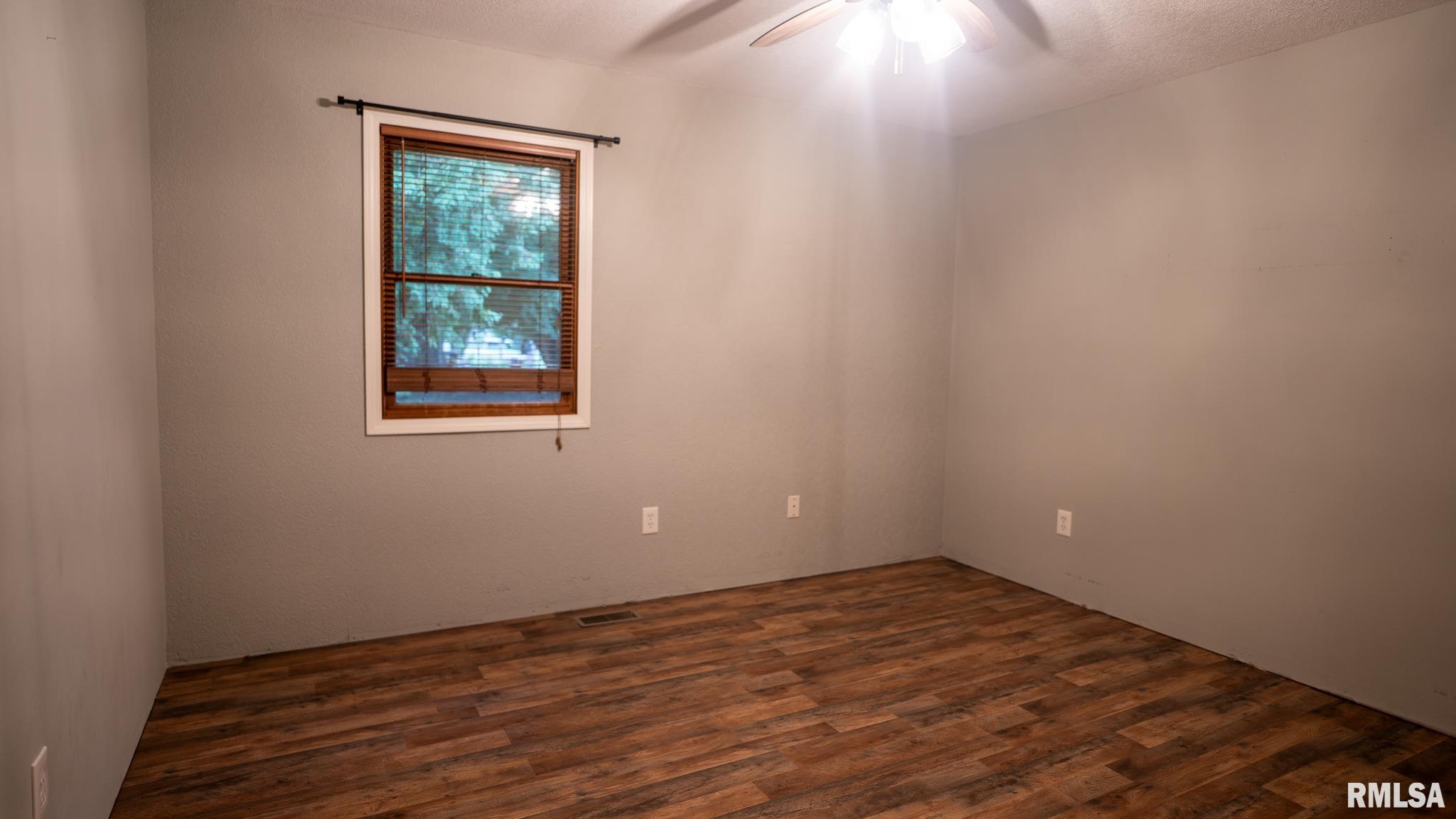 802 Winters Street Augusta, IL 62311 - Photo 24 of 38 Gallery Image 24