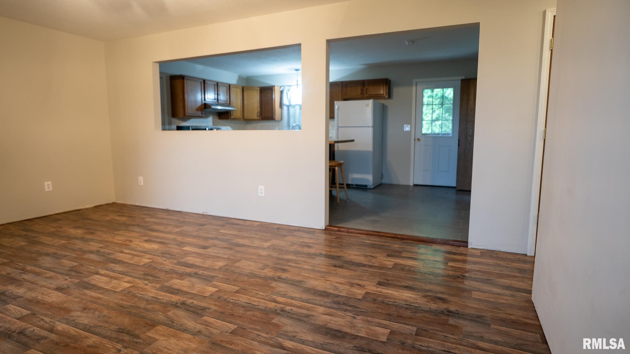 802 Winters Street Augusta, IL 62311 - Photo 3 of 38 Gallery Image 3