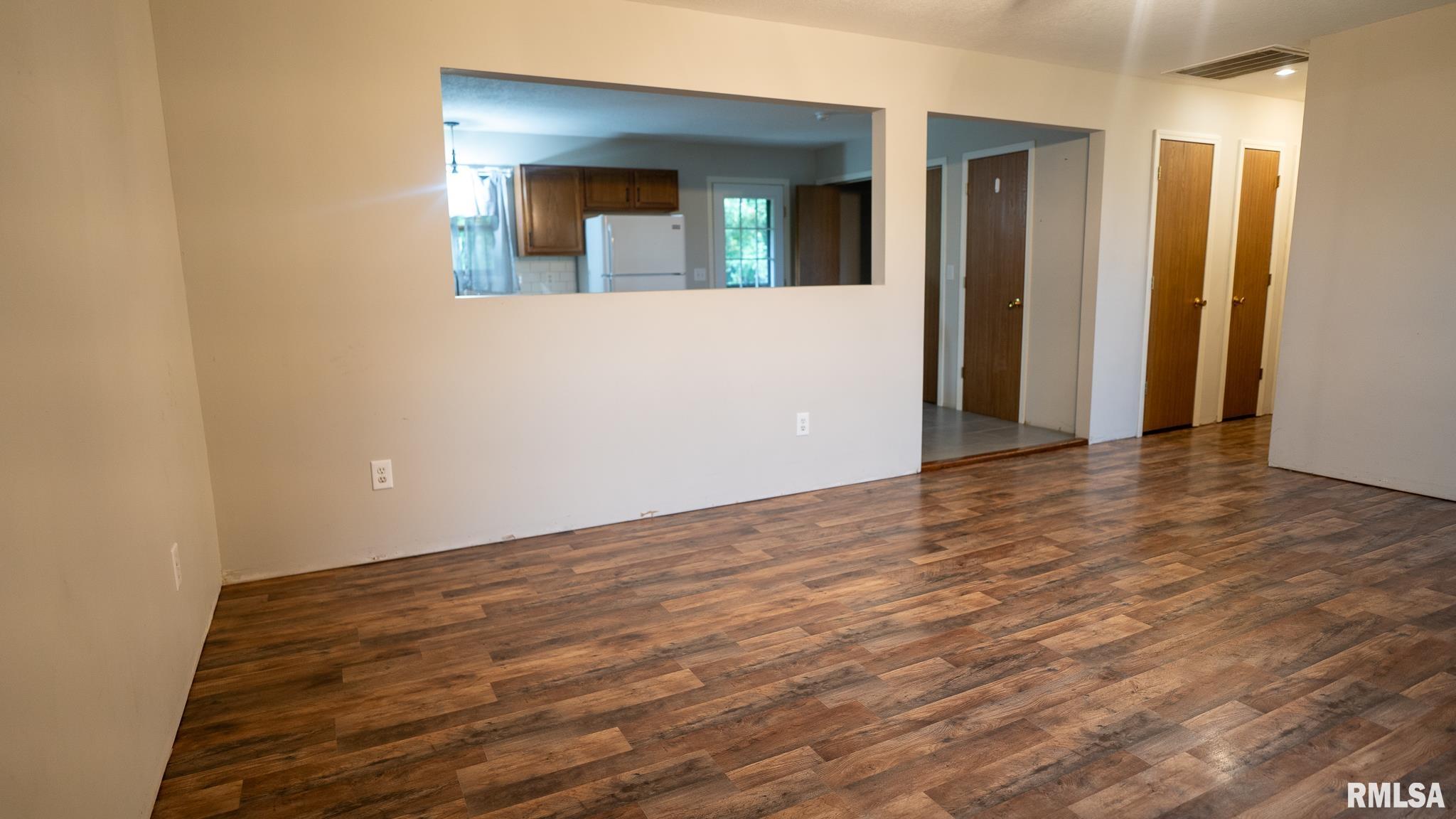 802 Winters Street Augusta, IL 62311 - Photo 4 of 38 Gallery Image 4