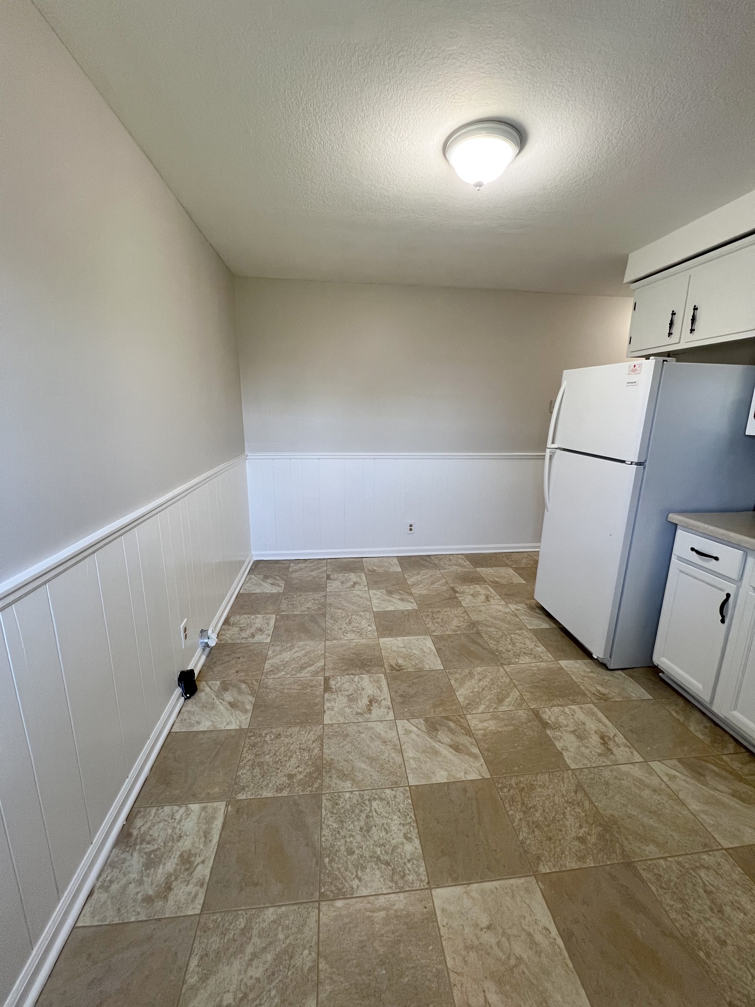 135 Airport Road, Unit C Clarksville, TN 37042 - Photo 8 of 16 a view of room