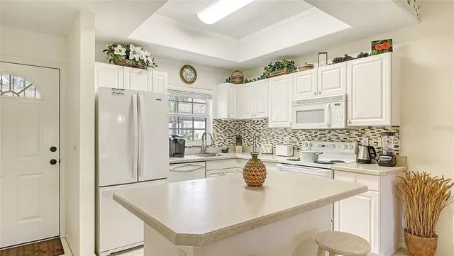 $4,500 | 8350 Wingate Drive, Unit 913, Sarasota, FL 34238