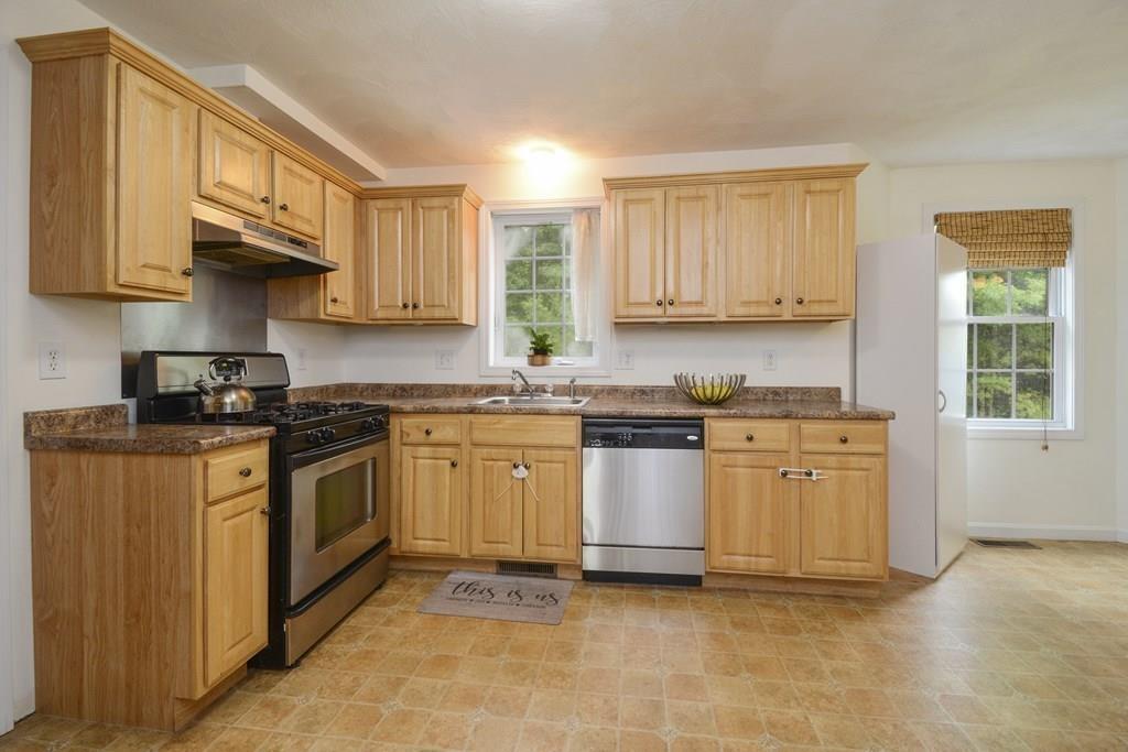 117 Charant Road Lowell, MA 01854 - Photo 8 of 30