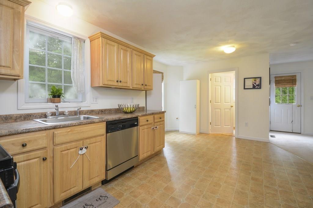 117 Charant Road Lowell, MA 01854 - Photo 9 of 30