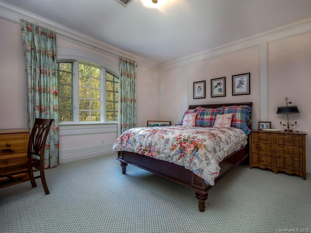 22 Busbee Road Biltmore Forest, NC 28803 - Photo 21 of 35 Gallery Image 21