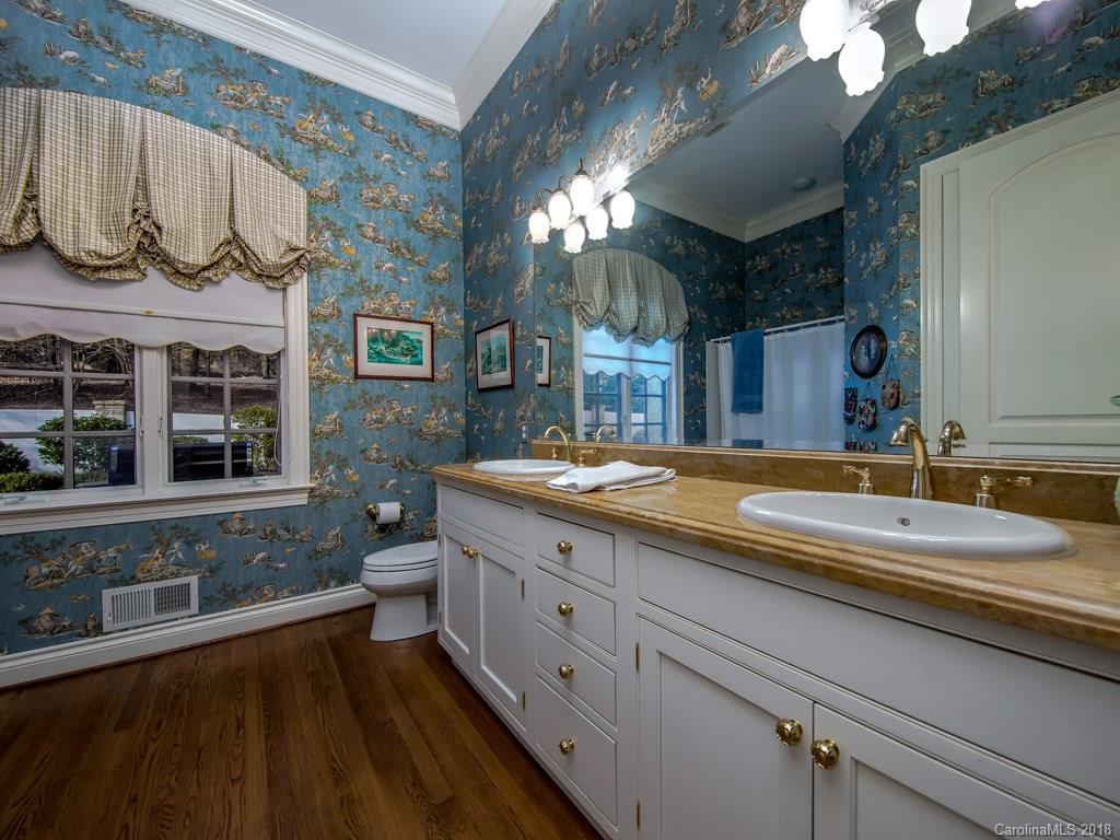 22 Busbee Road Biltmore Forest, NC 28803 - Photo 27 of 35 Gallery Image 27
