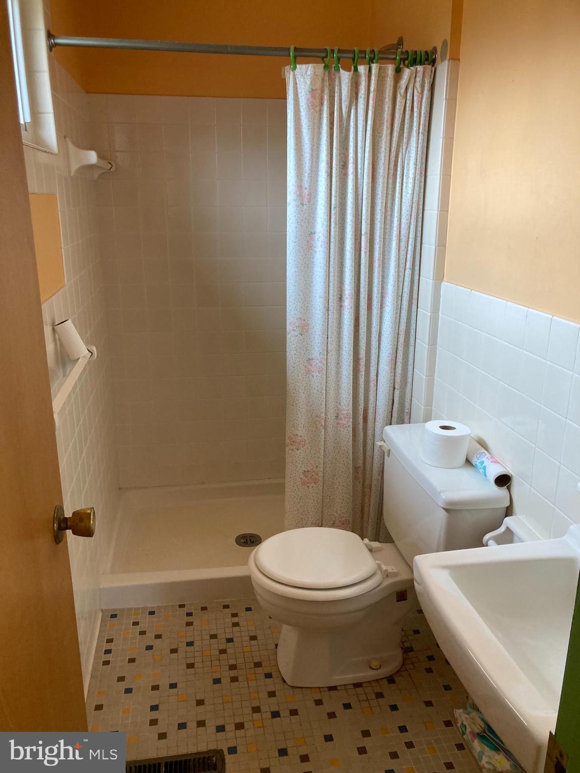 15573 Gibson Mill Road Culpeper, VA 22701 - Photo 13 of 15 Hall Bath
