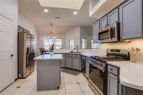 $439,000 | 3413 Lake Highlands Drive, Rowlett, TX 75088