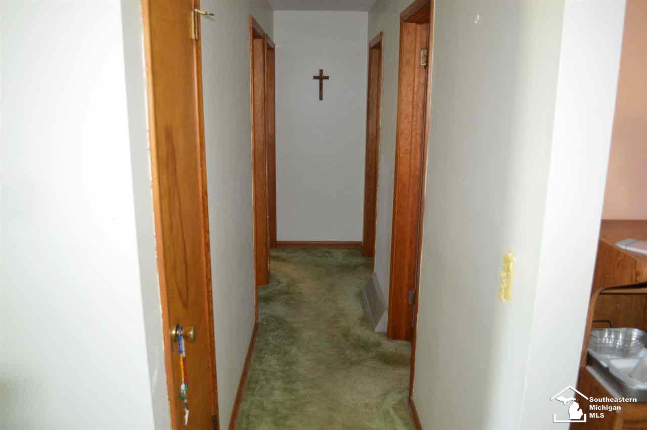 10655 Grafton Road Carleton, MI 48117 - Photo 12 of 30