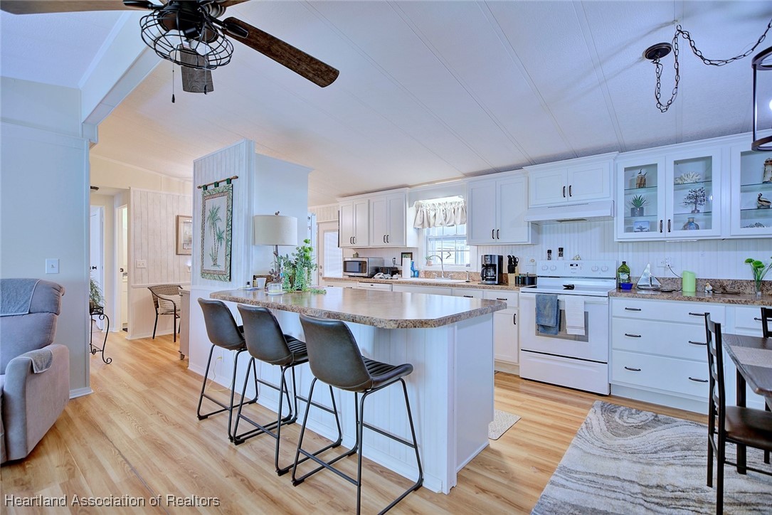 1554 Caribbean Road Sebring, FL 33870 - Photo 6 of 45 Gallery Image 6