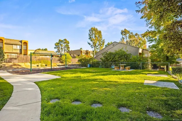 $329,000 | 1350 North Escondido Boulevard, Unit 22, Escondido, CA 92026