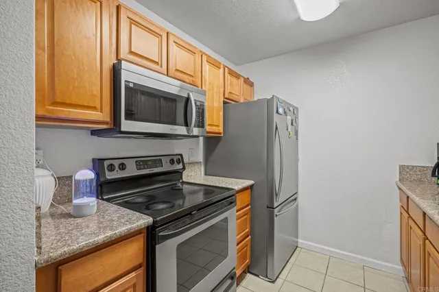 $329,000 | 1350 North Escondido Boulevard, Unit 22, Escondido, CA 92026