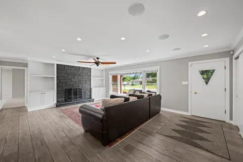 $589,000 | 4 Garden Court, Prospect Heights, IL 60070