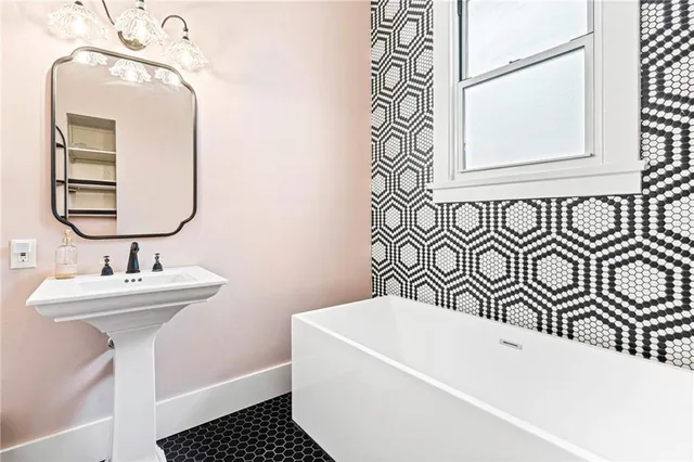 $349,000 | 3700 Johnson Street, Metairie, LA 70001