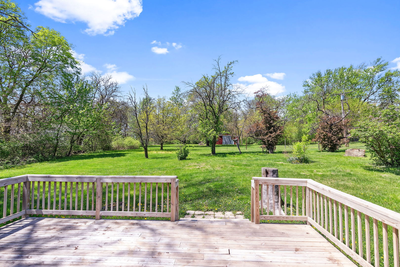 18054 South Parker Road Mokena, IL 60448 - Photo 12 of 21 a view of a park with a large trees