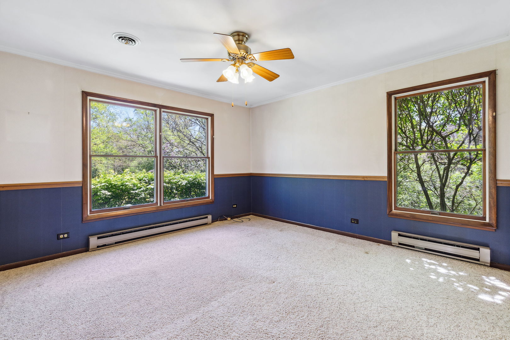 18054 South Parker Road Mokena, IL 60448 - Photo 17 of 21 an empty room with windows and closet