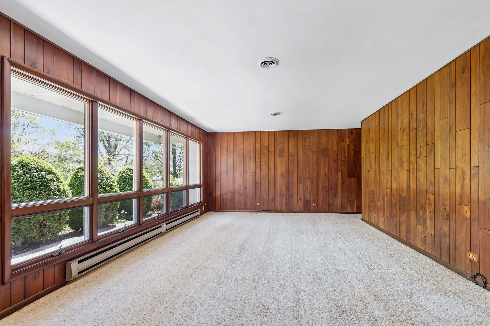 18054 South Parker Road Mokena, IL 60448 - Photo 5 of 21 a view of an empty room with a window