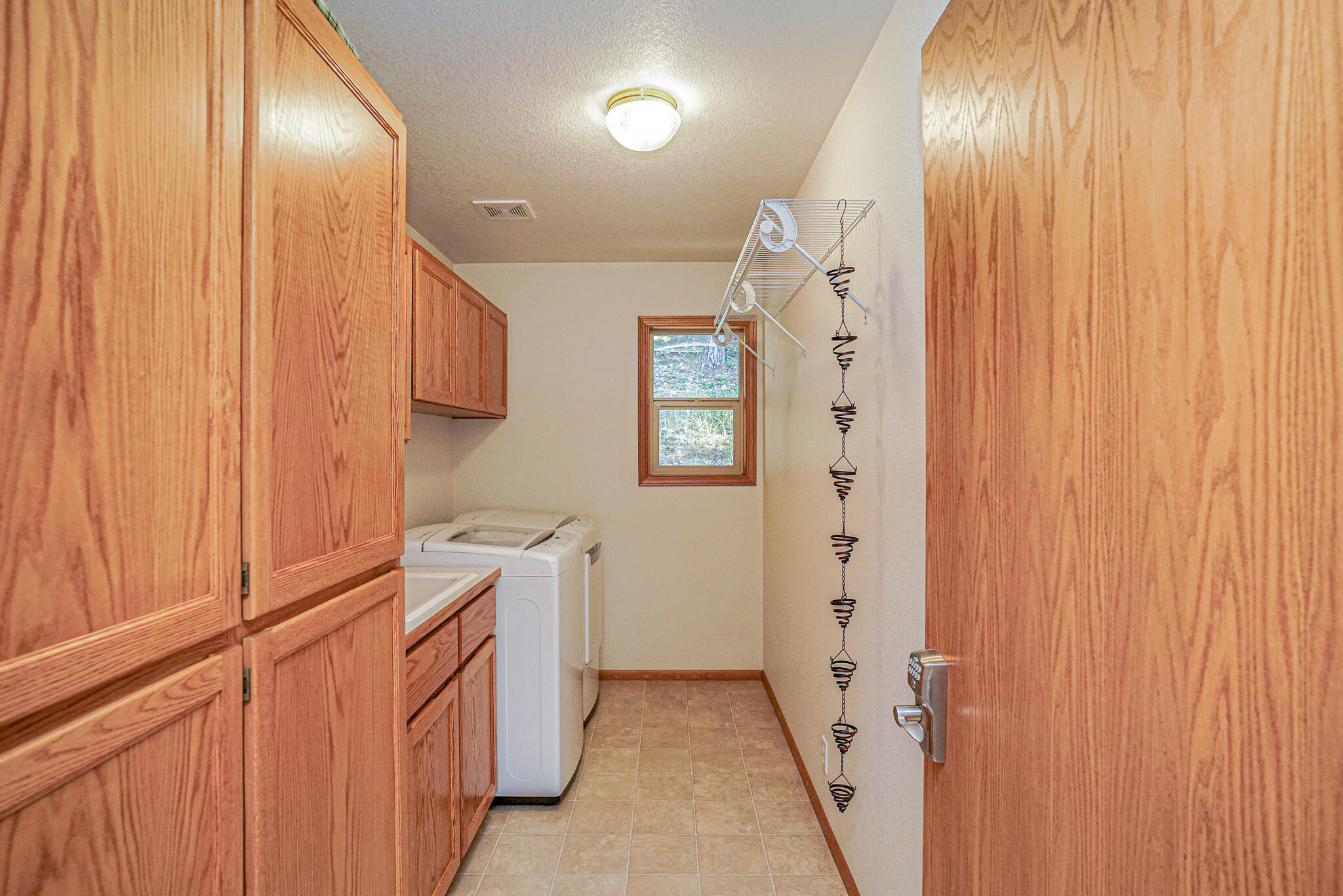 186 Felkner Road Grants Pass, OR 97527 - Photo 38 of 68 DSC09903