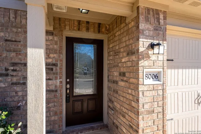 a picture of a door of the house