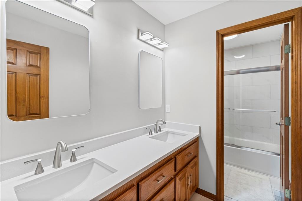 9791 Leathers Road Richmond, MO 64085 - Photo 5 of 49