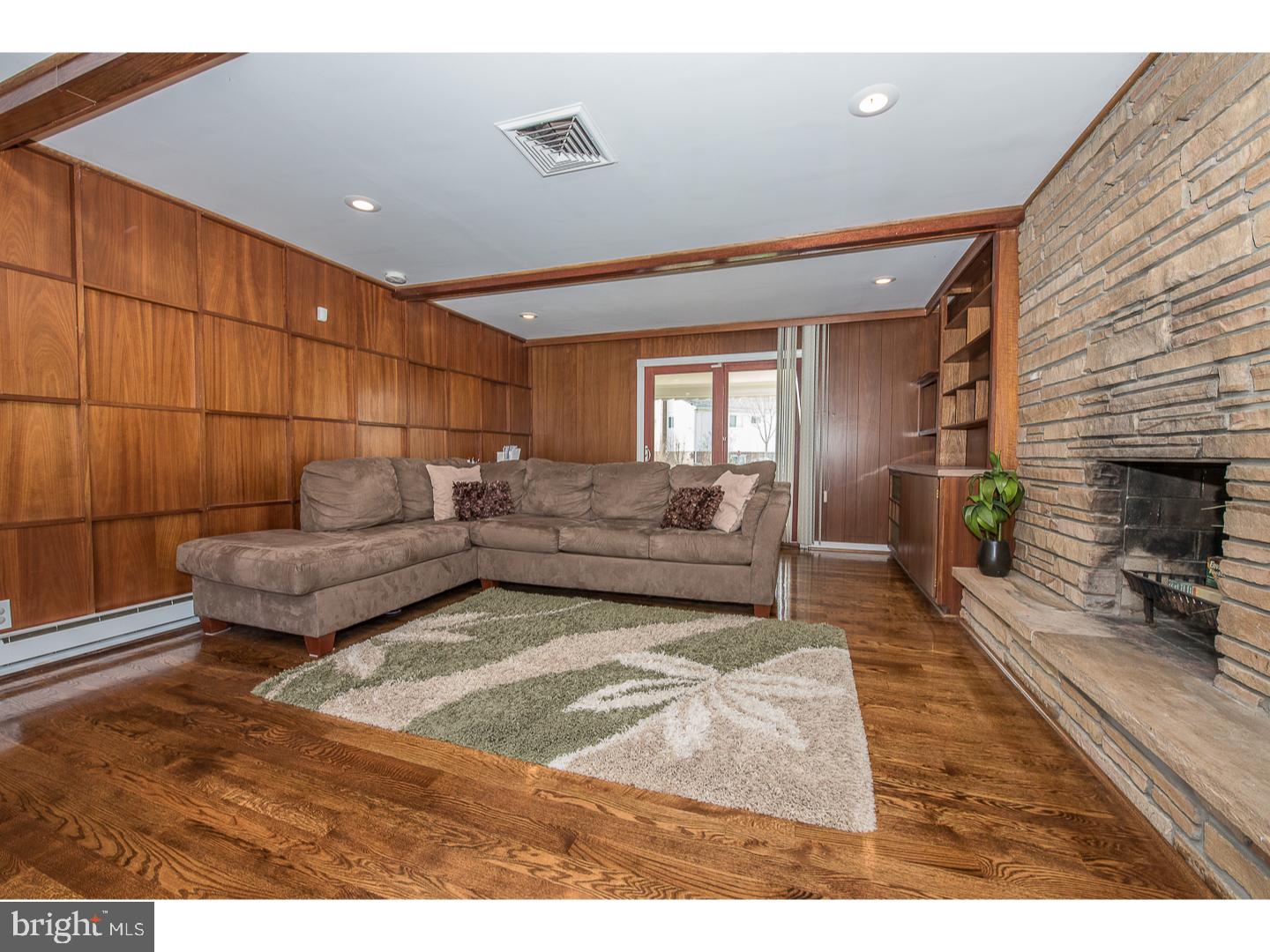 80 Cambridge Road Broomall, PA 19008 - Photo 9 of 25 Family Room