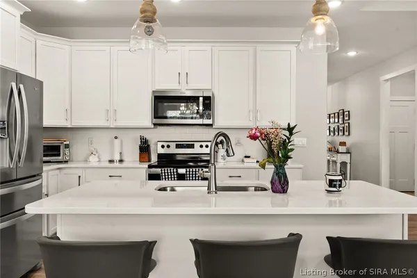 $319,900 | 4114 Tudor Trail, New Albany, IN 47150