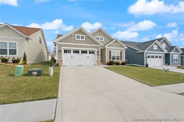 $319,900 | 4114 Tudor Trail, New Albany, IN 47150
