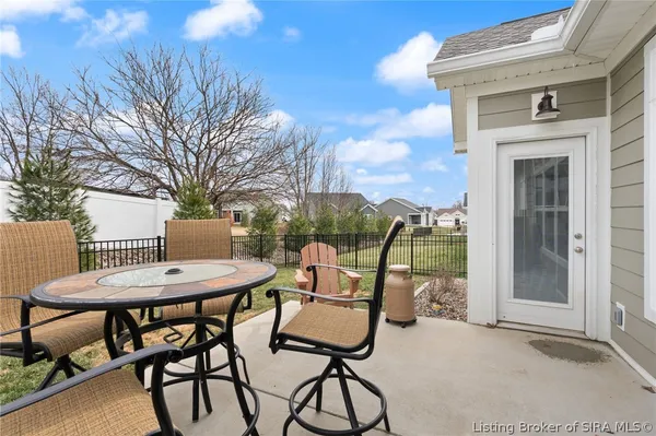 $319,900 | 4114 Tudor Trail, New Albany, IN 47150