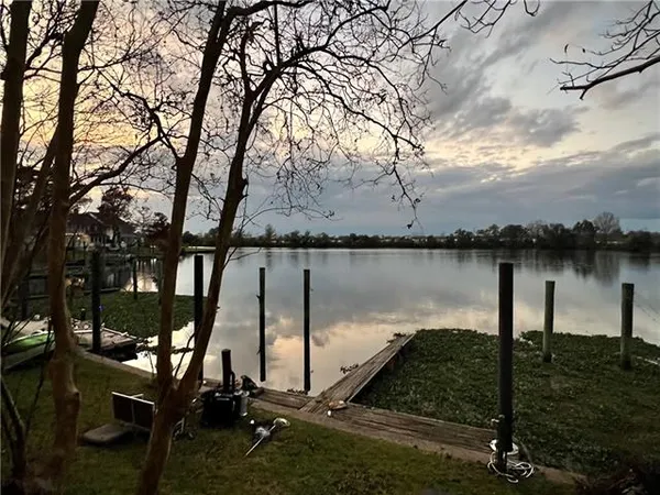 $2,275 | 2 Place Lafitte, Madisonville, LA 70447