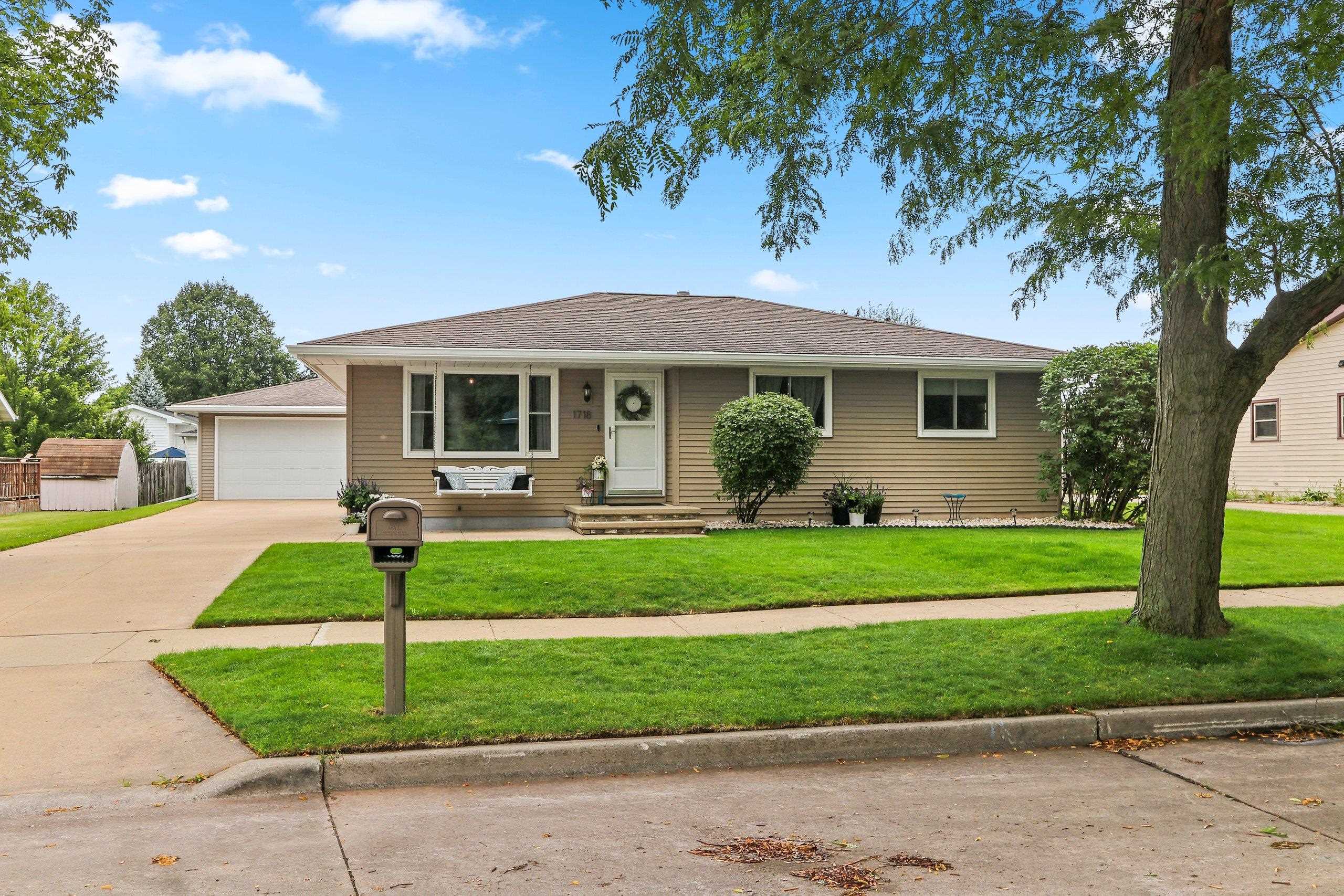 1718 Schaefer Circle Appleton, WI 54915 - Photo 45 of 68