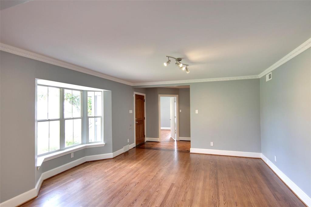 7614 Azalea Lane Dallas, TX 75230 - Photo 5 of 35