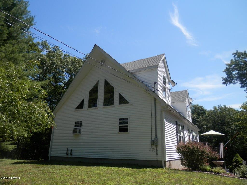 407 Cummins Hill Road Milford, PA 18337 - Photo 9 of 11