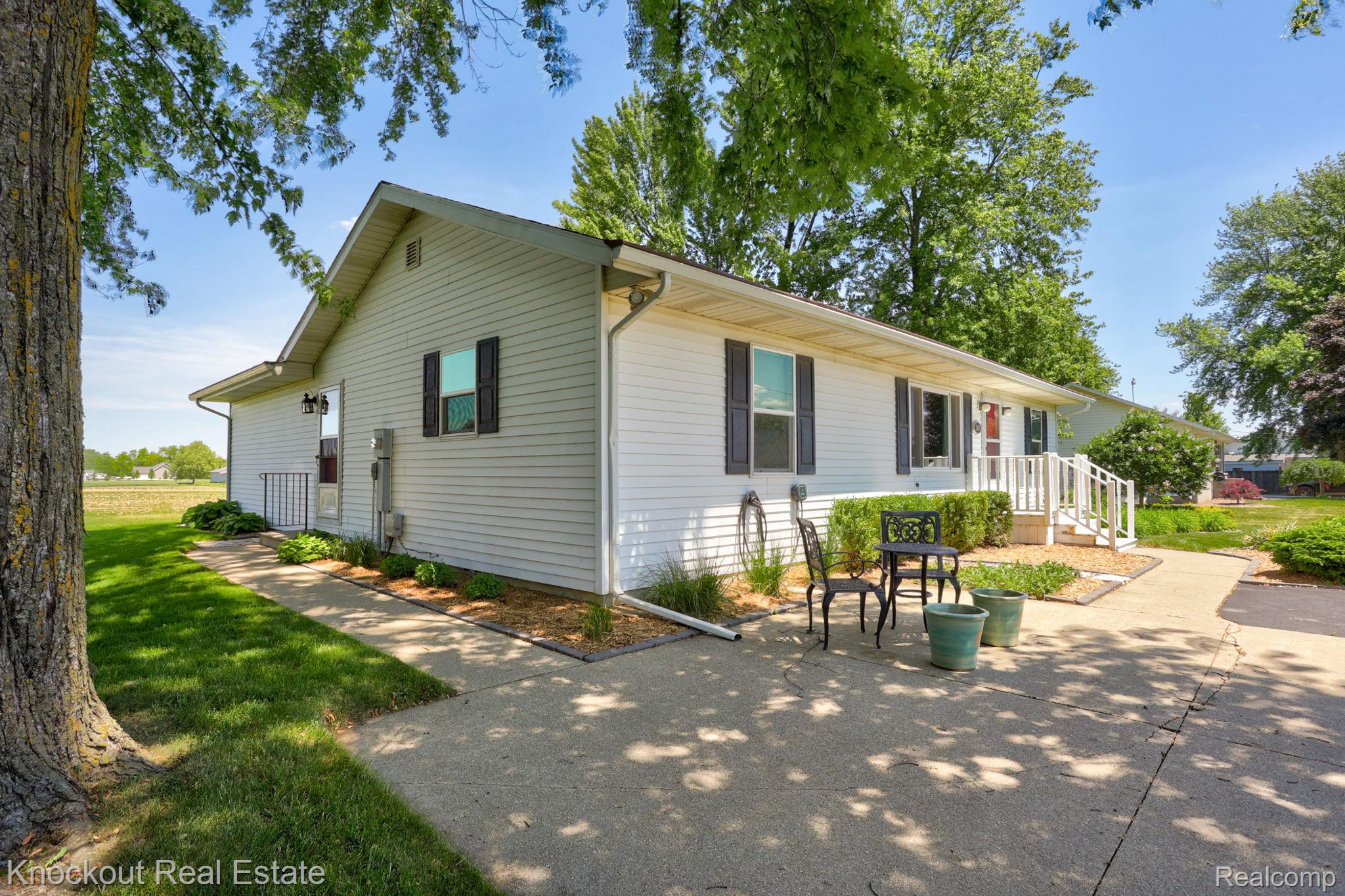 9941 Lange Road Birch Run, MI 48415 - Photo 33 of 42 36-web-or-mls-9941 Lange Rd Birch Run -36.jpg
