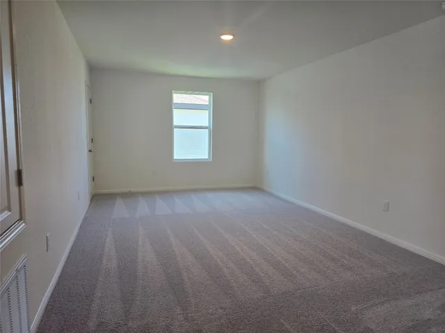 $2,495 | 121 Blazilmar Lane, Taylor, TX 76574