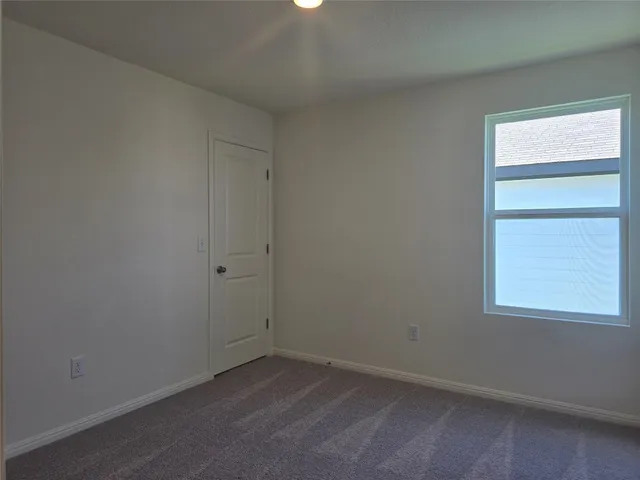 $2,495 | 121 Blazilmar Lane, Taylor, TX 76574