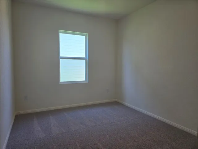 $2,495 | 121 Blazilmar Lane, Taylor, TX 76574