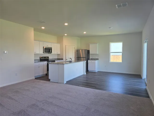 $2,495 | 121 Blazilmar Lane, Taylor, TX 76574