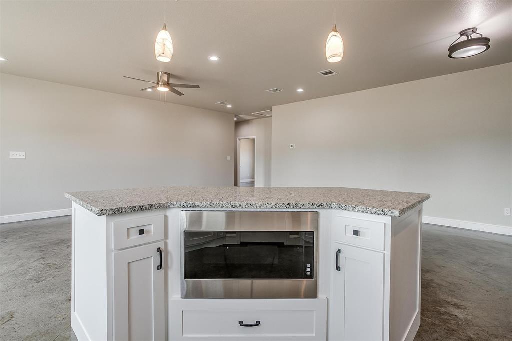 4712 Keller Road Mineral Wells, TX 76067 - Photo 7 of 12