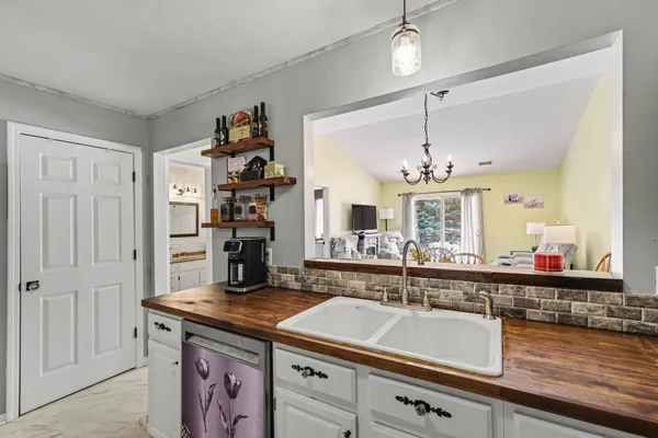 $240,000 | 7132 East Cannon Pl Drive, Rockford, MI 49341