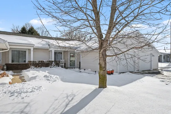 $240,000 | 7132 East Cannon Pl Drive, Rockford, MI 49341