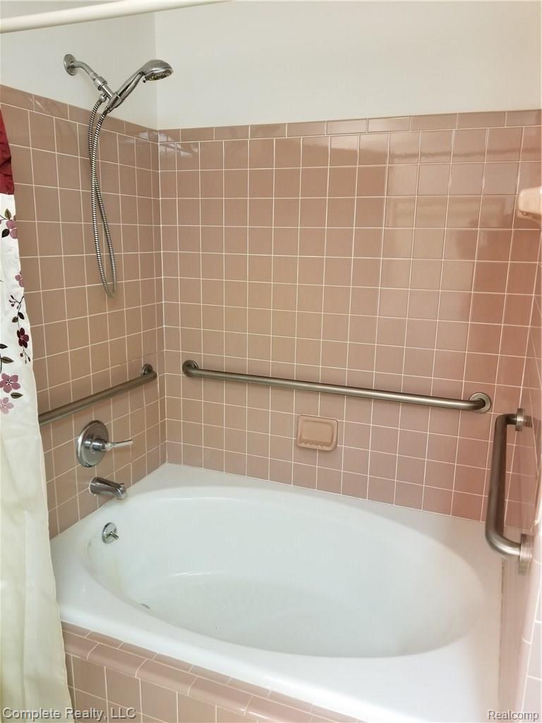 2373 East Mt Morris Road Mount Morris, MI 48458 - Photo 59 of 64 20180717_203813.jpg