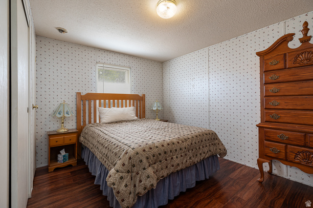 740 Riddle Drive Fredonia, AZ 86022 - Photo 7 of 20 Wood-finish flooring throughout