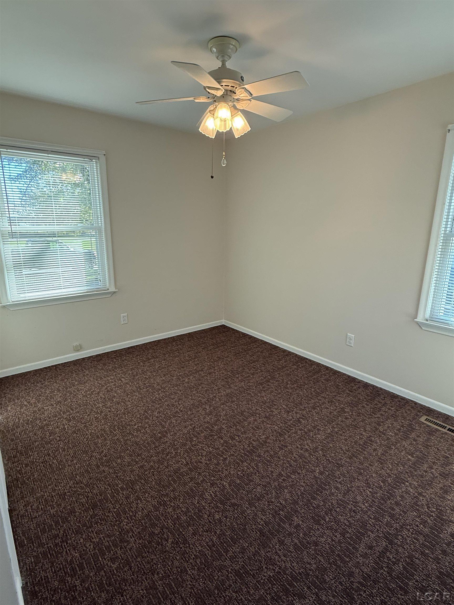 841 Addison Street Adrian, MI 49221 - Photo 12 of 18 50191330-6dbec60d-2b73-4eb4-9fbb-fe886f482bf8.JPG