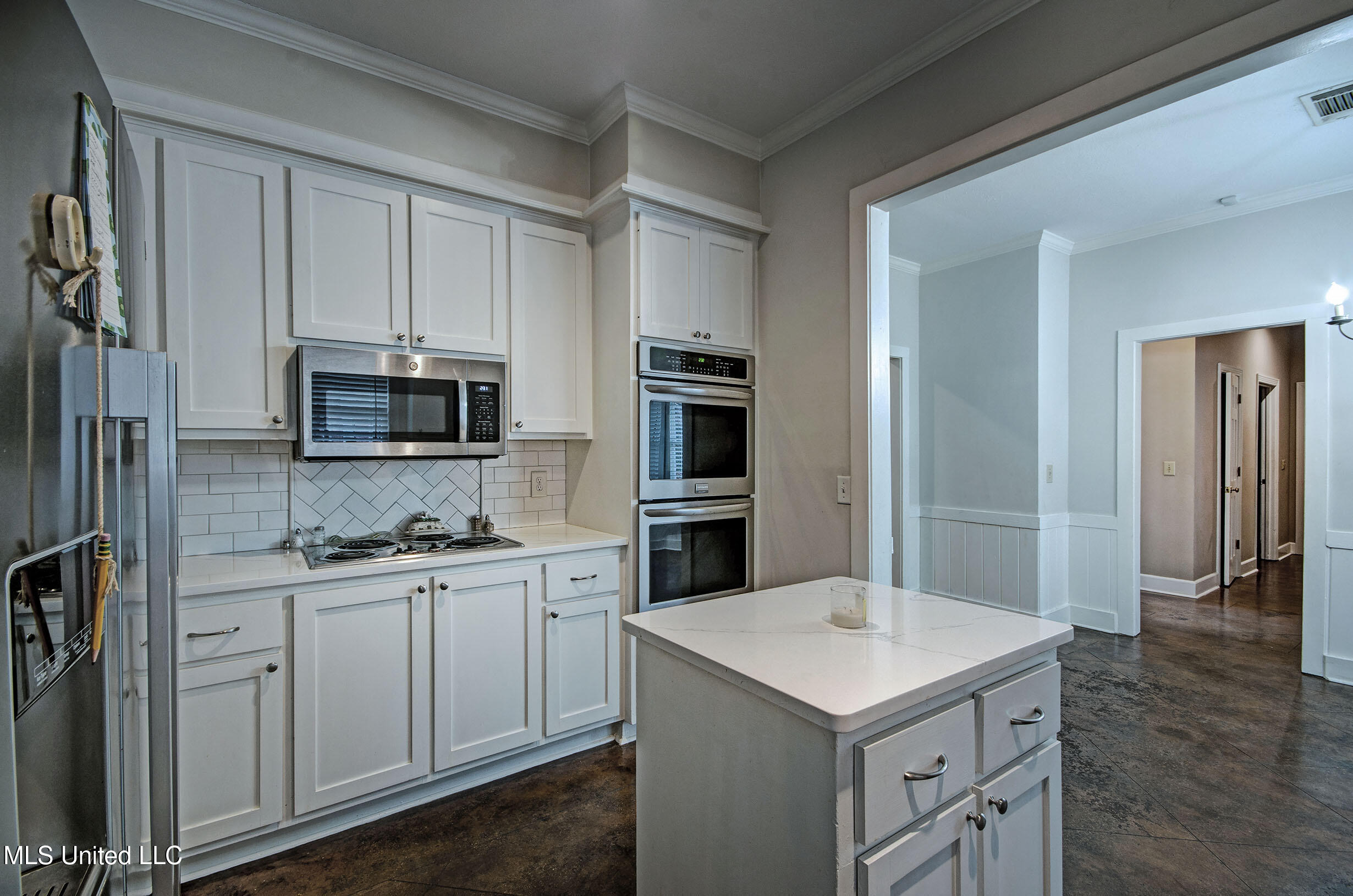 8 Moss Forest Place Jackson, MS 39211 - Photo 11 of 16 kitchen